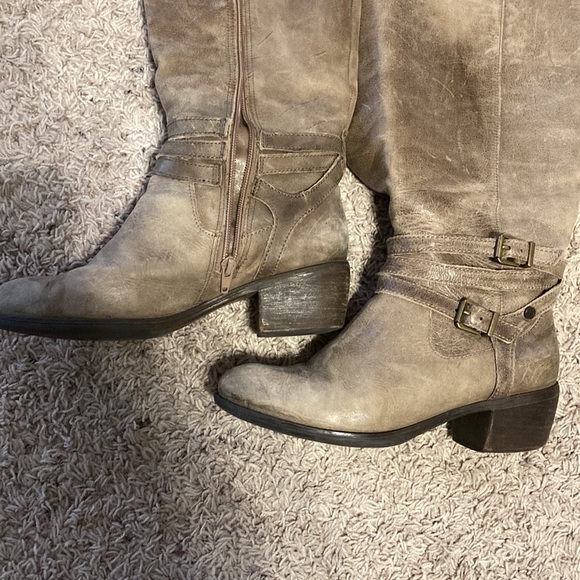 Nurture Greyson distressed leather boots. - Picture 6 of 8